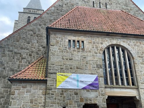 Banner an der St. Ludgerus Kirche Schapen