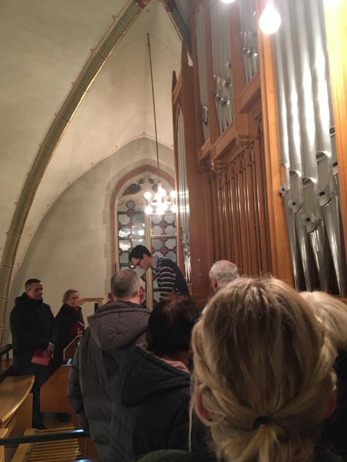 Interessierte an der Lünner Orgel konnten Vieles erfahren.