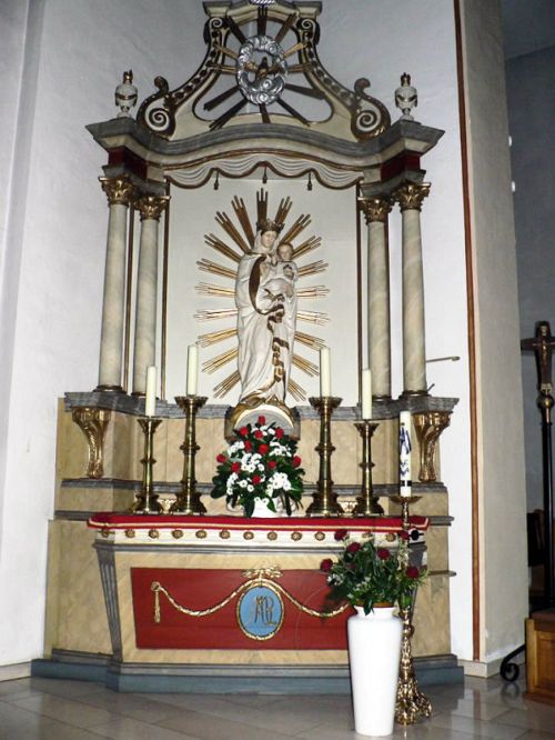 Der Marienaltar der St. Ludgerus Kirche Schapen